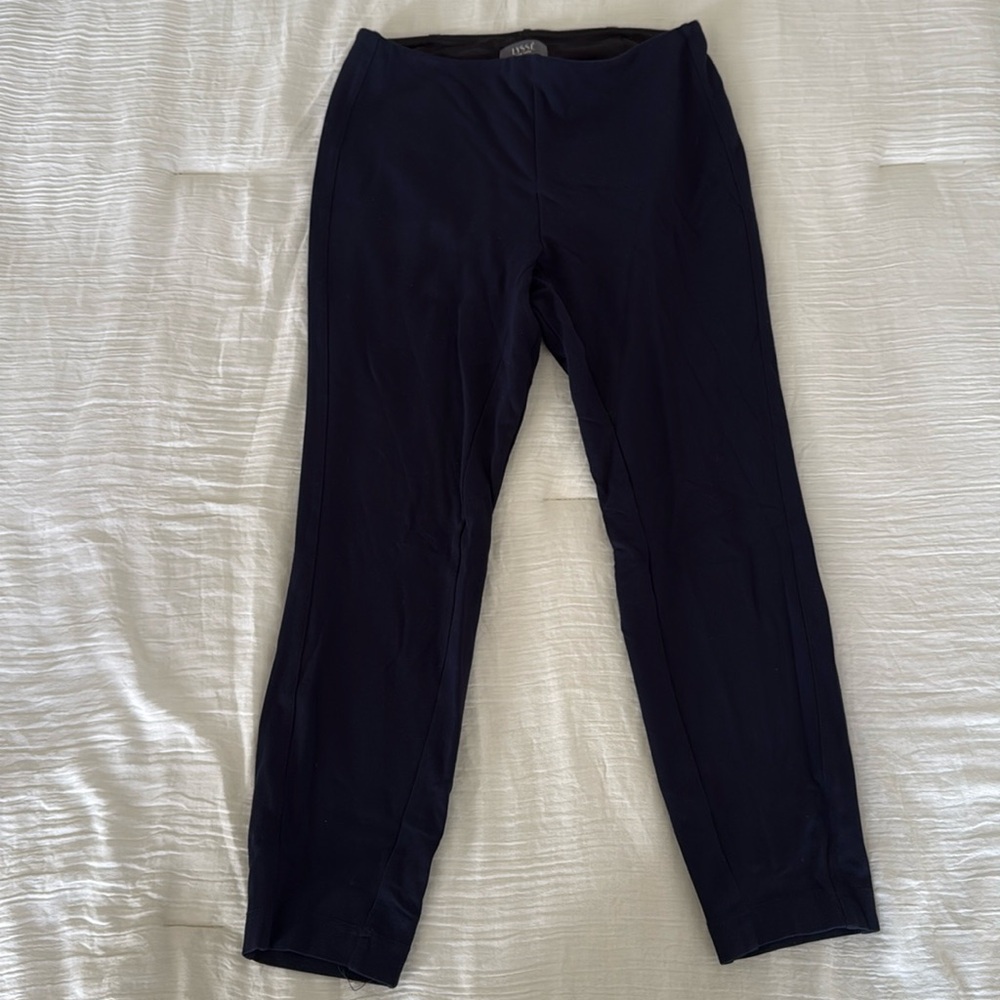 Lysse navy spandex pant. Size M